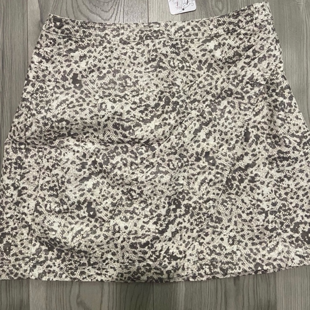 Free People Leopard Print Faux Leather Skirt Size 6 NWT
